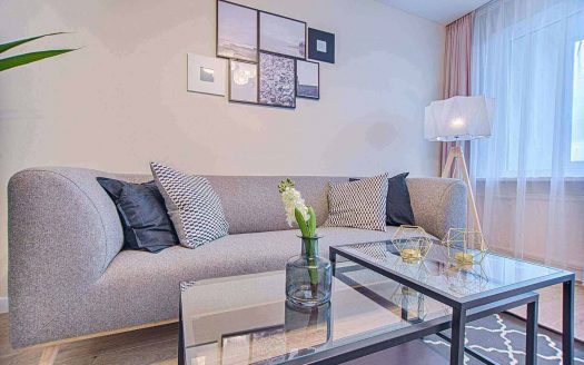 Apartment with ocean view